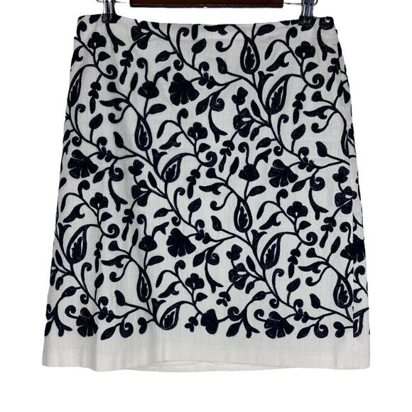 Talbots Womens 10 Petite Cotton Textured Floral A-Line Skirt Embroidered - Picture 1 of 7